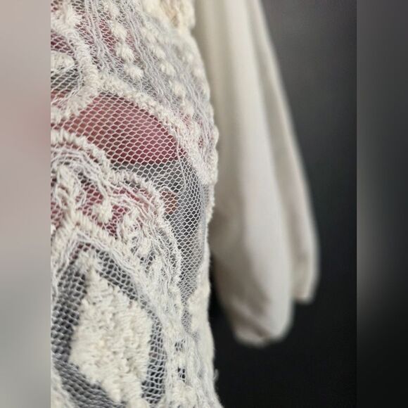 Adora Bone Cream Jamie Embroidered Blouse Sz M/L NWT Lace Embroidered Sheer - Picture 6 of 13